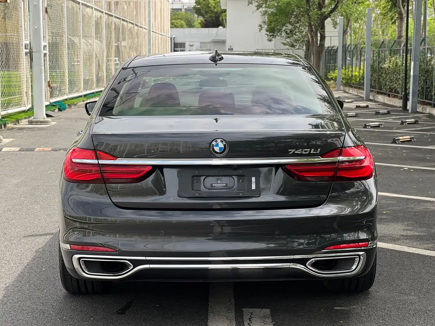 BMW 7 Series 2017 740Li Leading Edition фото 5