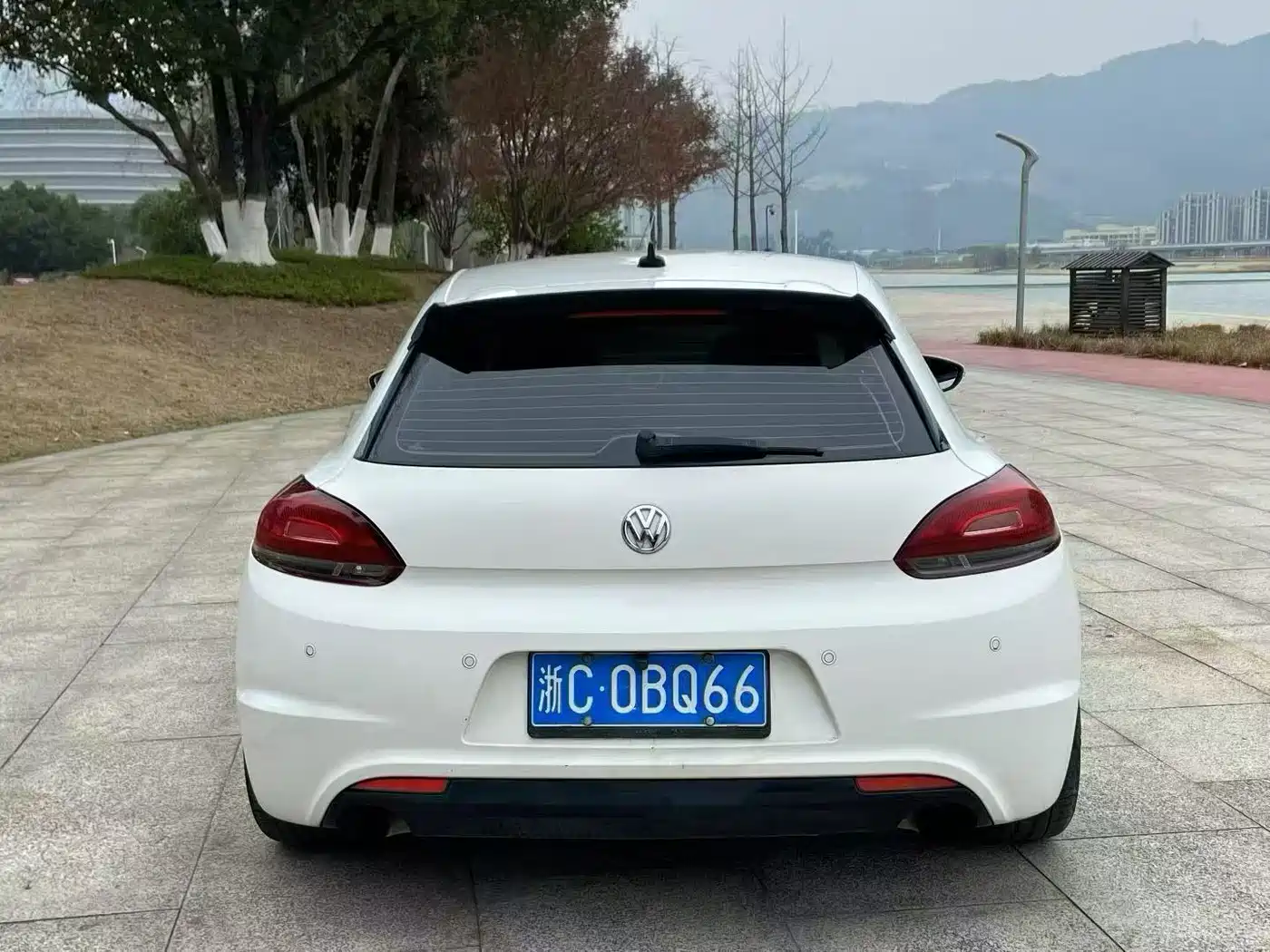 Volkswagen Scirocco 2010 2011 2.0TSI Luxury