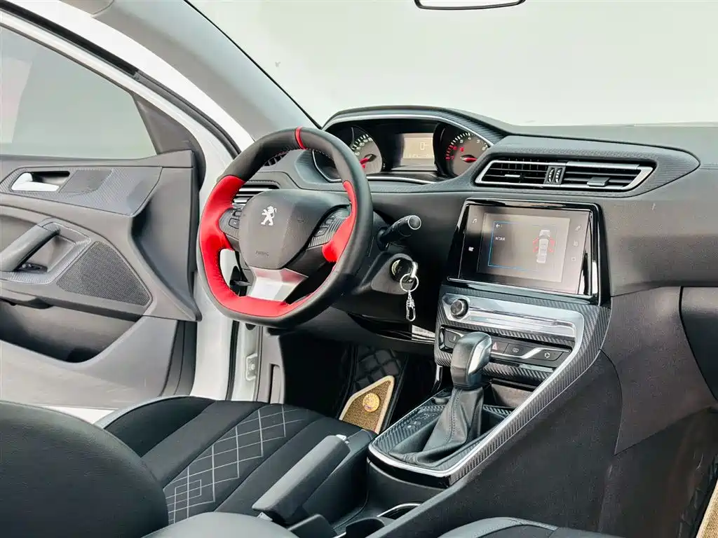 Peugeot 308 2016 230THP Automatic Luxury фото 16