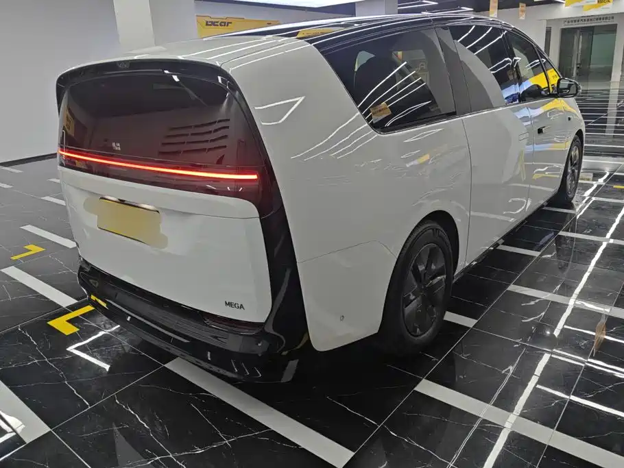 Li Auto MEGA 2025 2025 Ultra Smart Renewal Edition