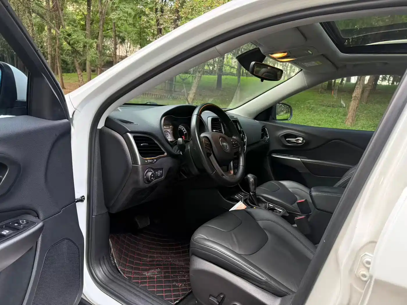 Jeep Cherokee 2021 2020 2.0T 2WD Leading Edition