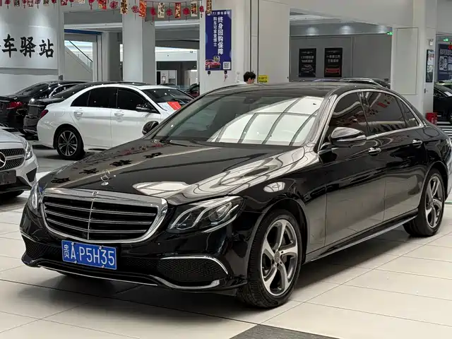 MERCEDES-BENZ E CLASS