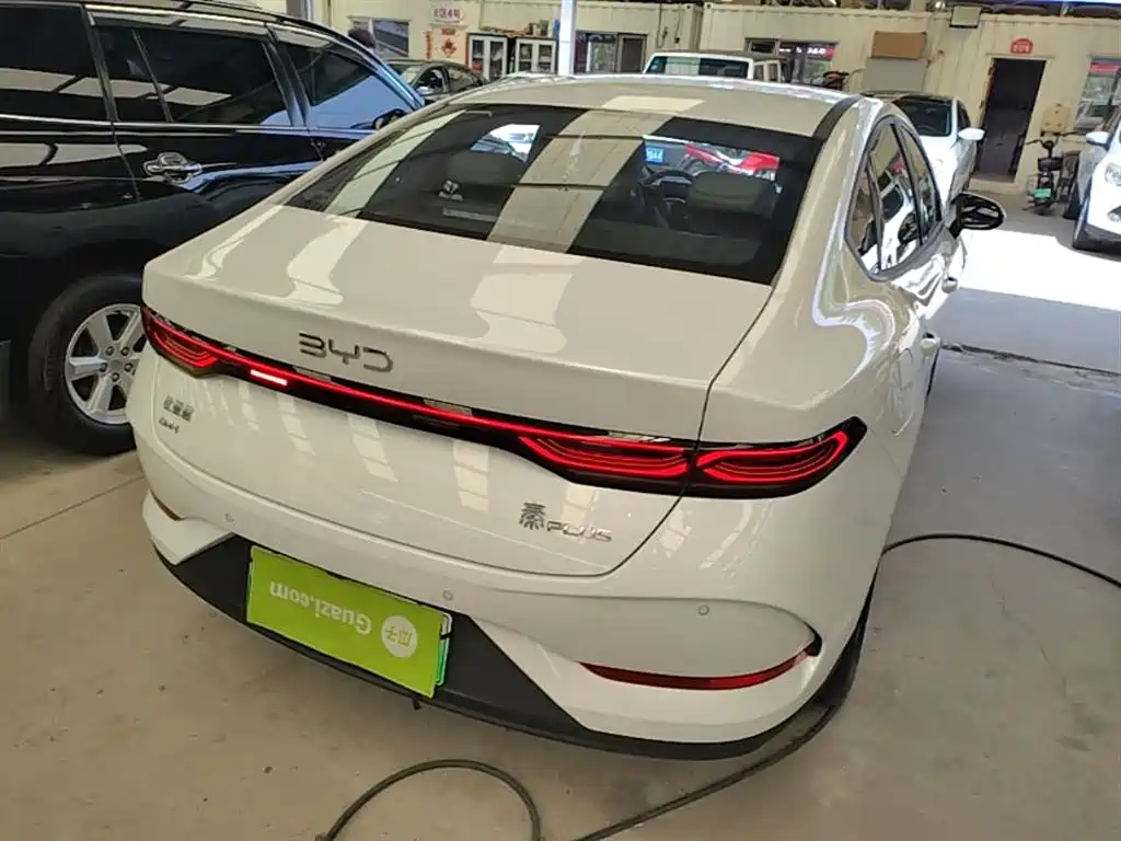 BYD Qin PLUS 2025 DM-i Smart Drive 55KM Leader фото 7