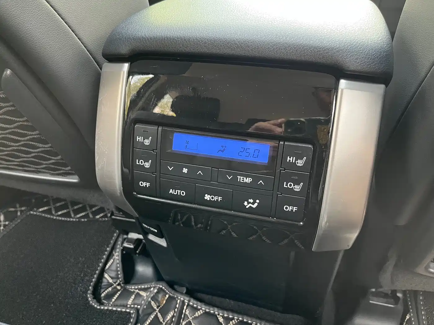 Toyota Prado 2018 3.5L Automatic TX-L Rear-mounted Spare Tire фото 9