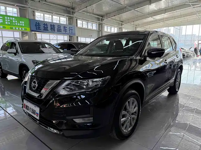 Nissan X-Trail 2.0L, моноприводный, Комфорт