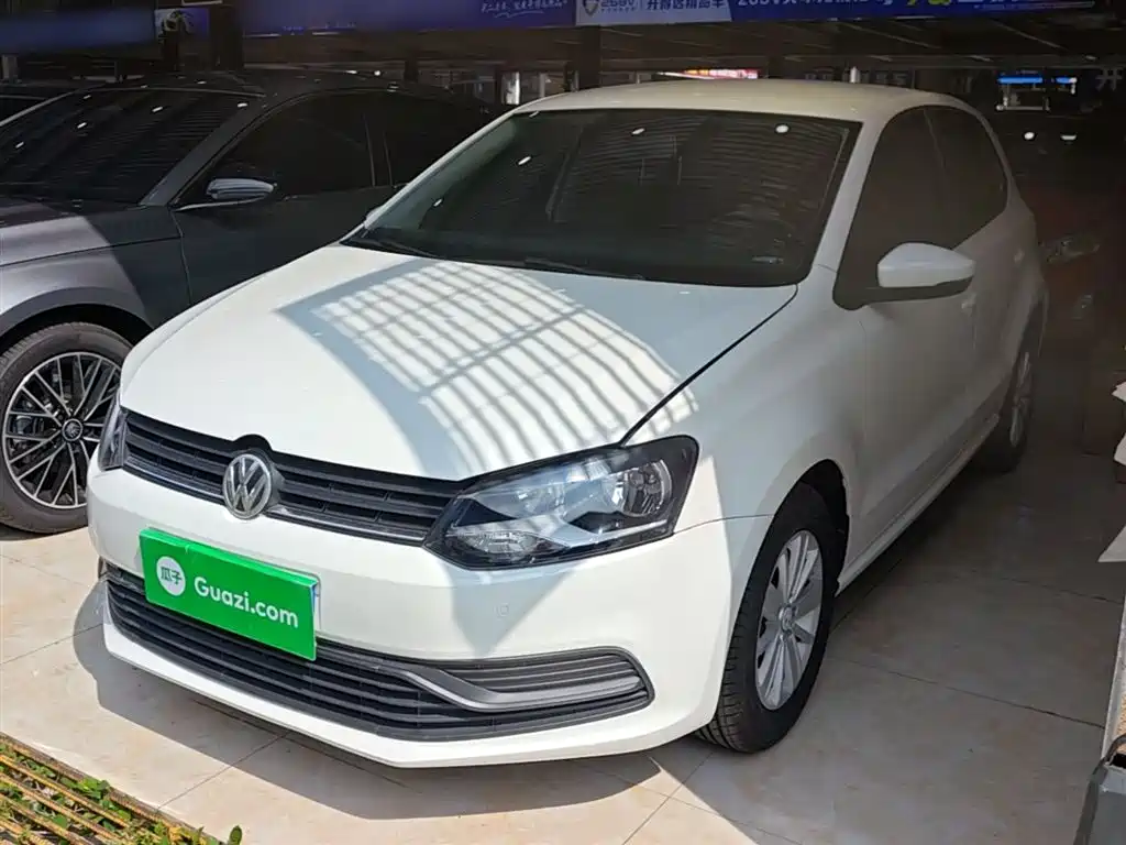 Volkswagen Polo 2016 1.4L Automatic Trend фото 2