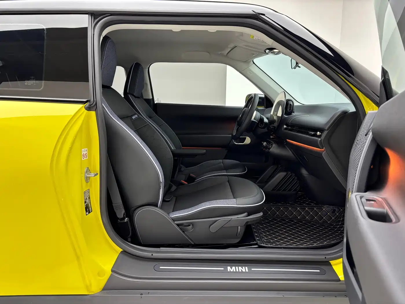MINI Electric MINI COOPER 2024 2024 456km COOPER E Classic