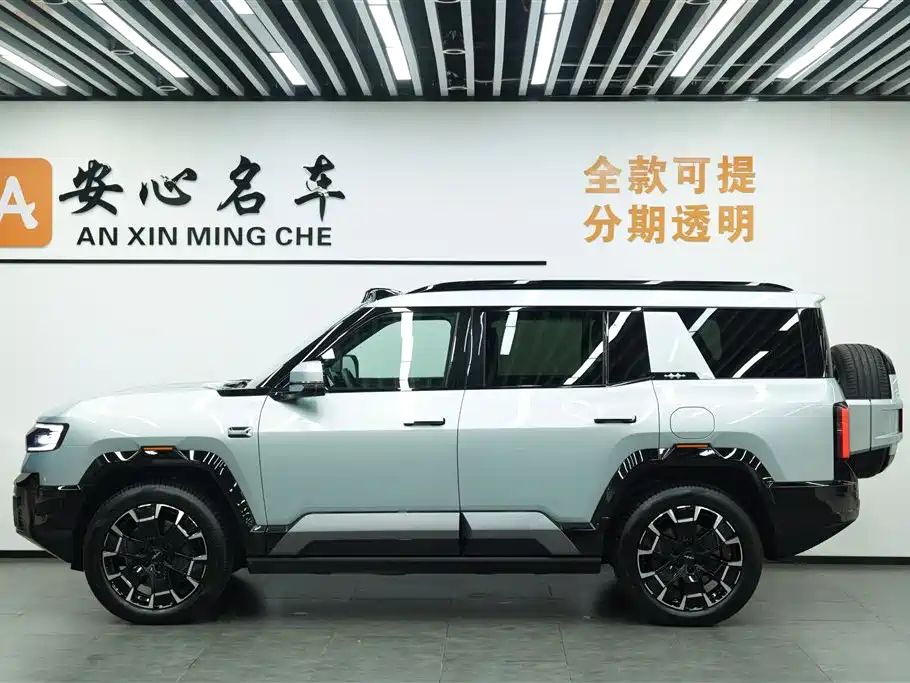 Fang Cheng Bao Leopard 8 2025 2025 Zhiyong Flagship 6-Seater