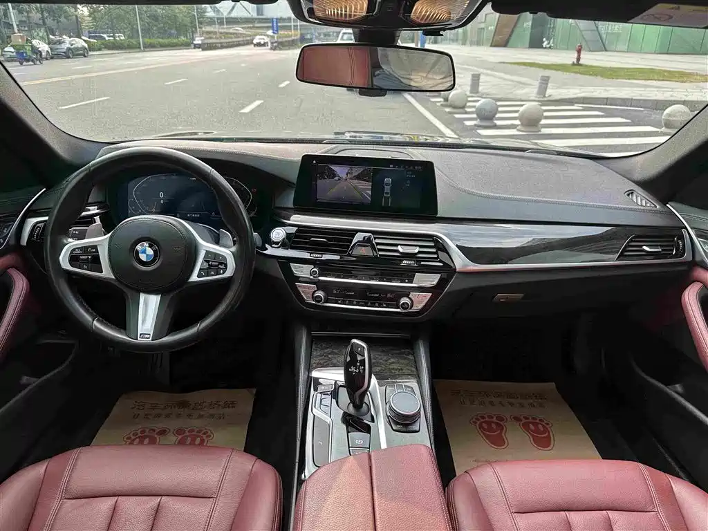 Photo 5 - BMW 5 Series