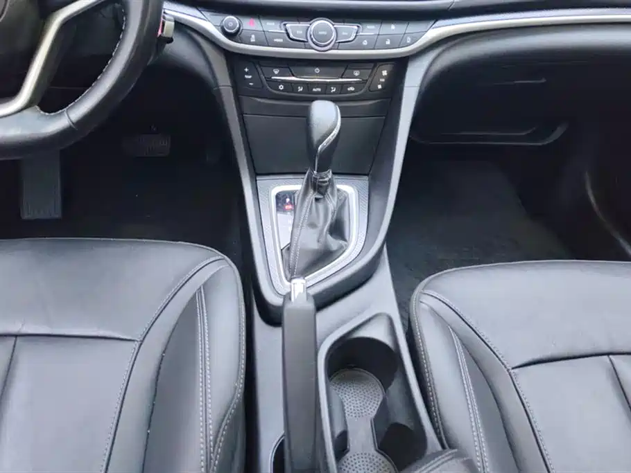 Buick Excelle 2019 18T Auto Connected Elite China VI фото 16