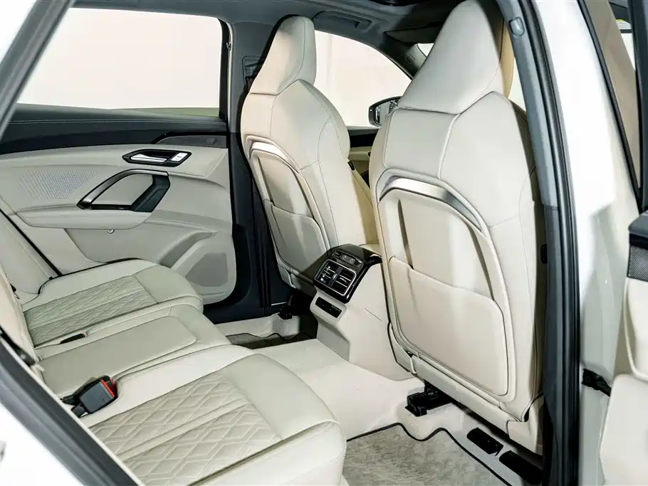Audi Q5L 2026 2026 Model Base Version