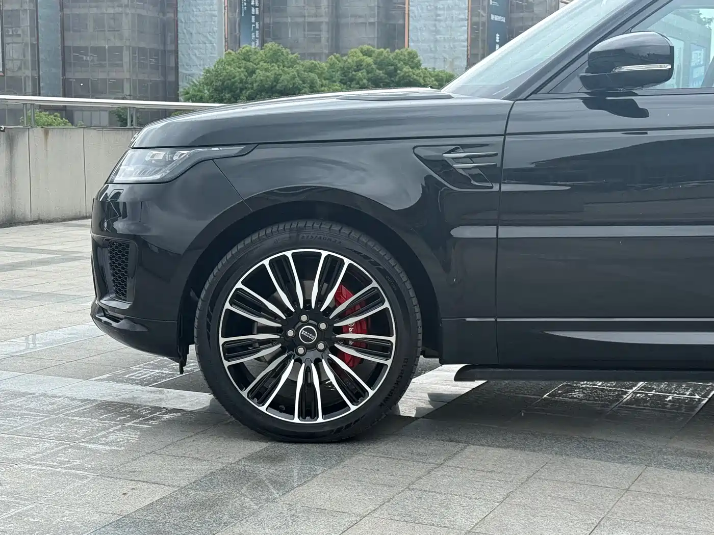 Land Rover Range Rover Sport 2019 3.0 L6 HSE DYNAMIC фото 4
