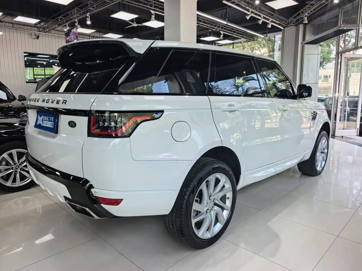 Land Rover Range Rover Sport 2020 3.0 L6 HSE DYNAMIC фото 4