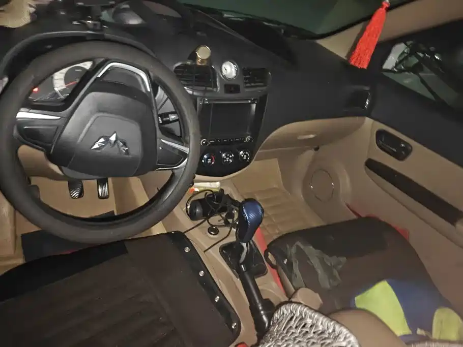 Wuling Motors Wuling Hongguang 2014 2013 1.2L S Comfort China IV