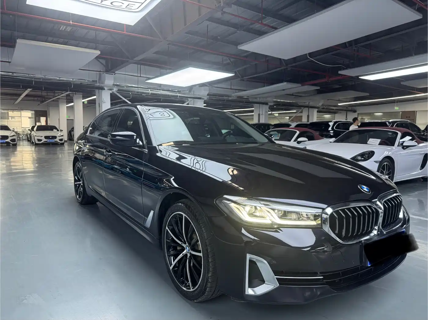 BMW 5 Series 2022 530Li Exclusive Luxury Package фото 3