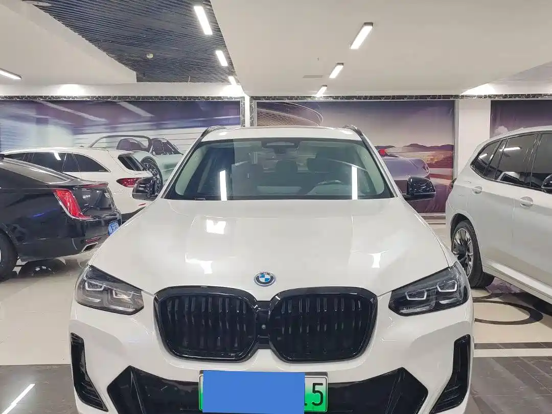 BMW IX3