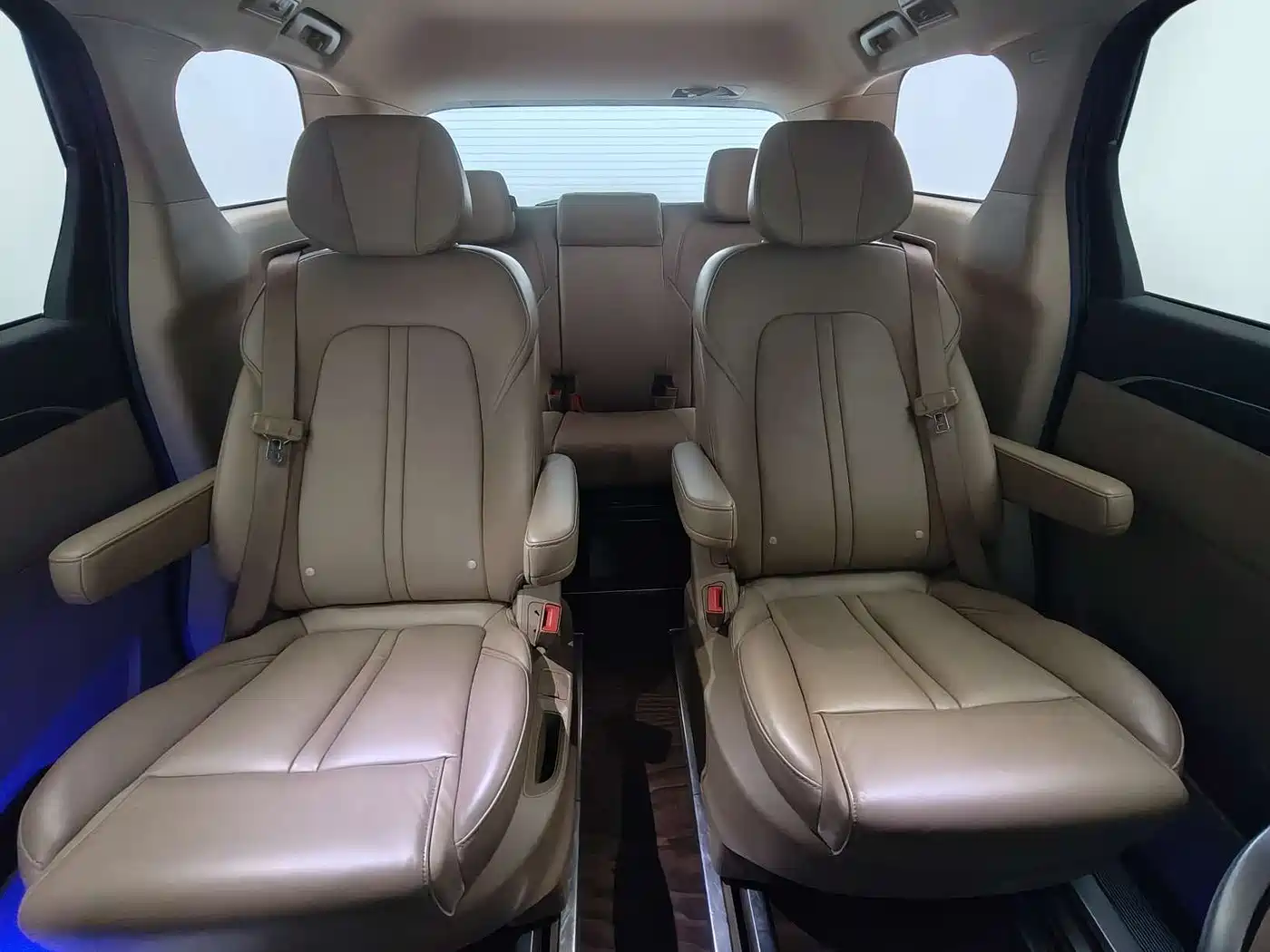 Buick GL8 2021 ES Landlord 653T Premium фото 14