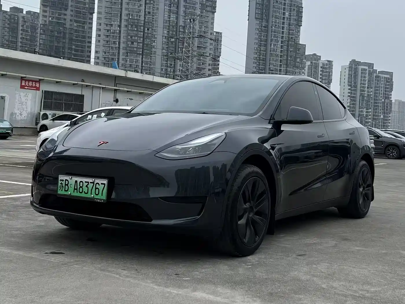 TESLA MODEL Y