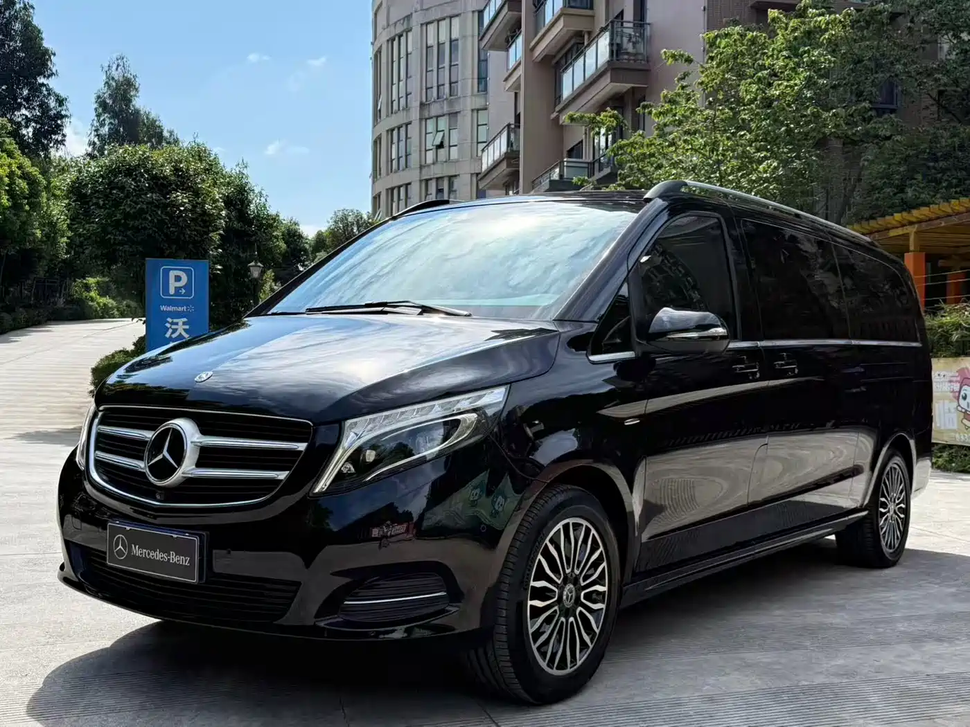 Mercedes-Benz V-Class 2018 V 260 L Premium Long Wheelbase Edition China VI фото 25