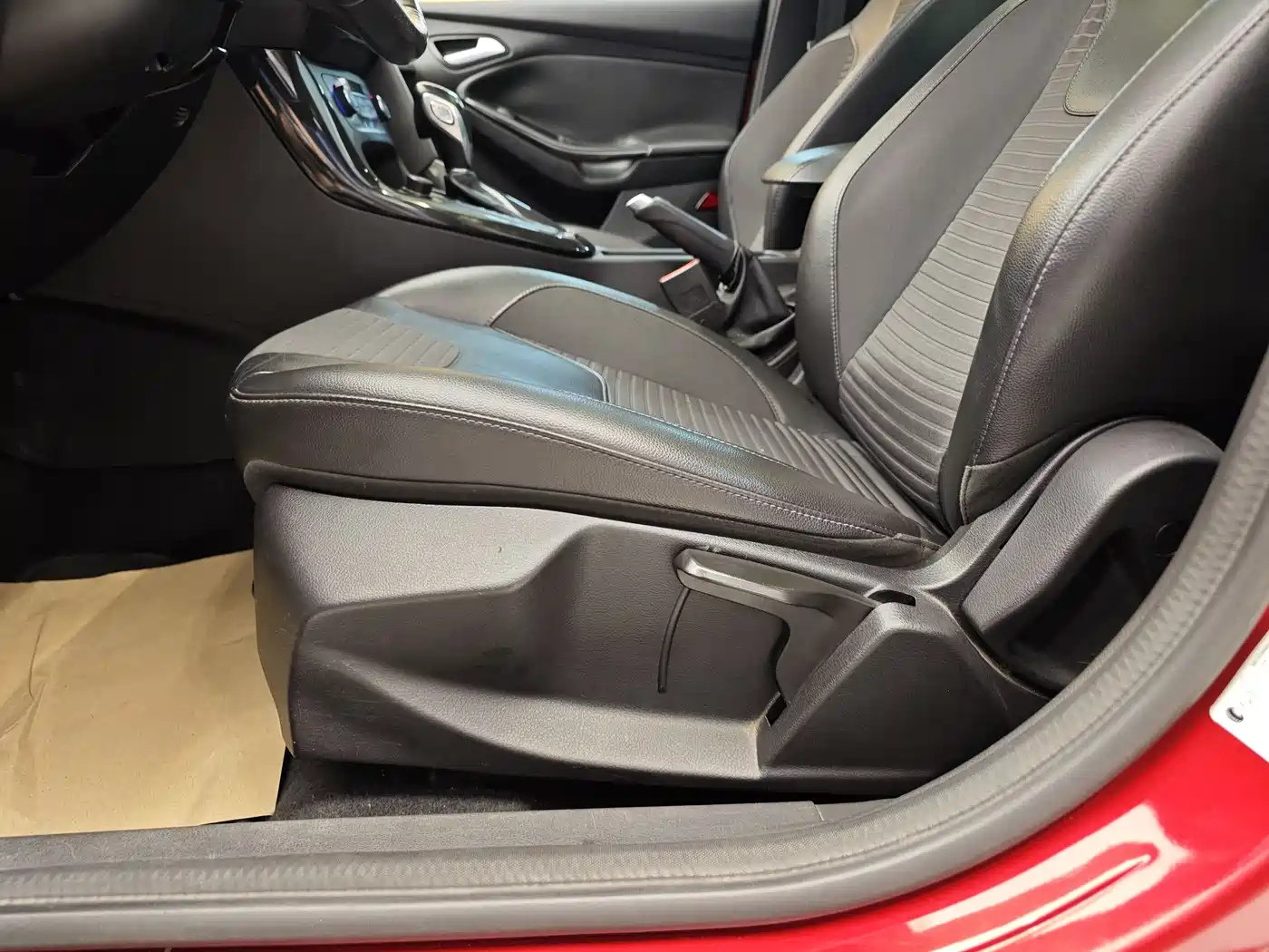 Ford Focus 2016 2017 Sedan 1.6L Automatic Fashion Smart Edition