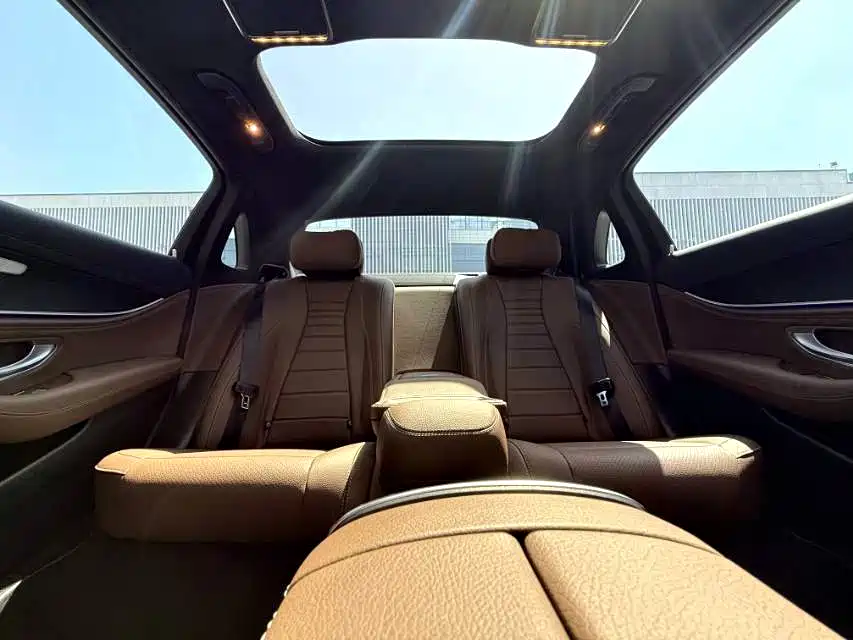 Mercedes-Benz E-Class 2023 E 300 L Sport Fashion фото 12