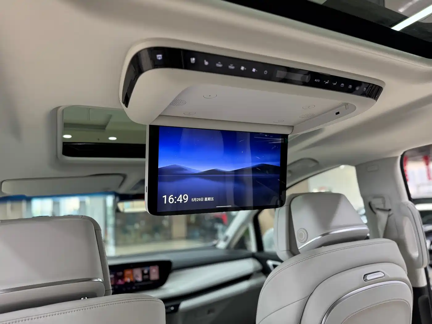 Buick GL8 New Energy 2024 Landglory Premium Edition 7-Seater фото 18