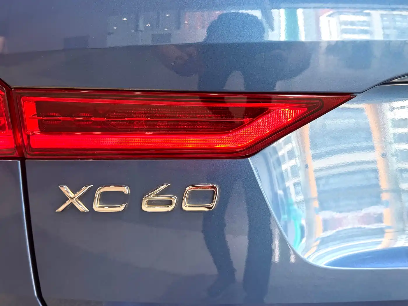 Фото 24 - Volvo XC60