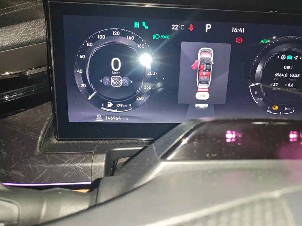 Lynk & Co 09 EM-P 2021 2.0T PHEV Halo 6-seater фото 5