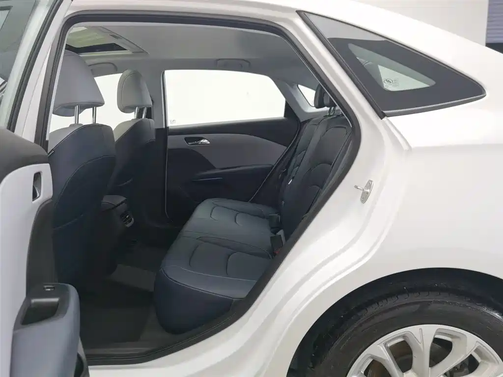 Chevrolet Monza 2024 1.5L Dual-Clutch Delight Edition фото 15