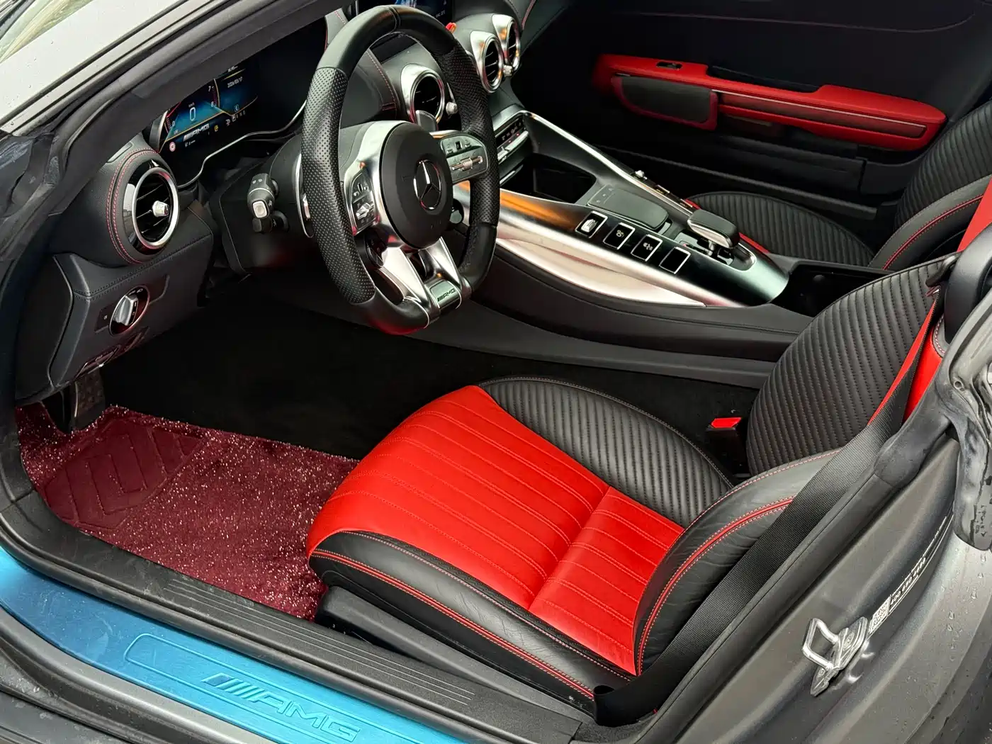 MERCEDES-BENZ AMG GT