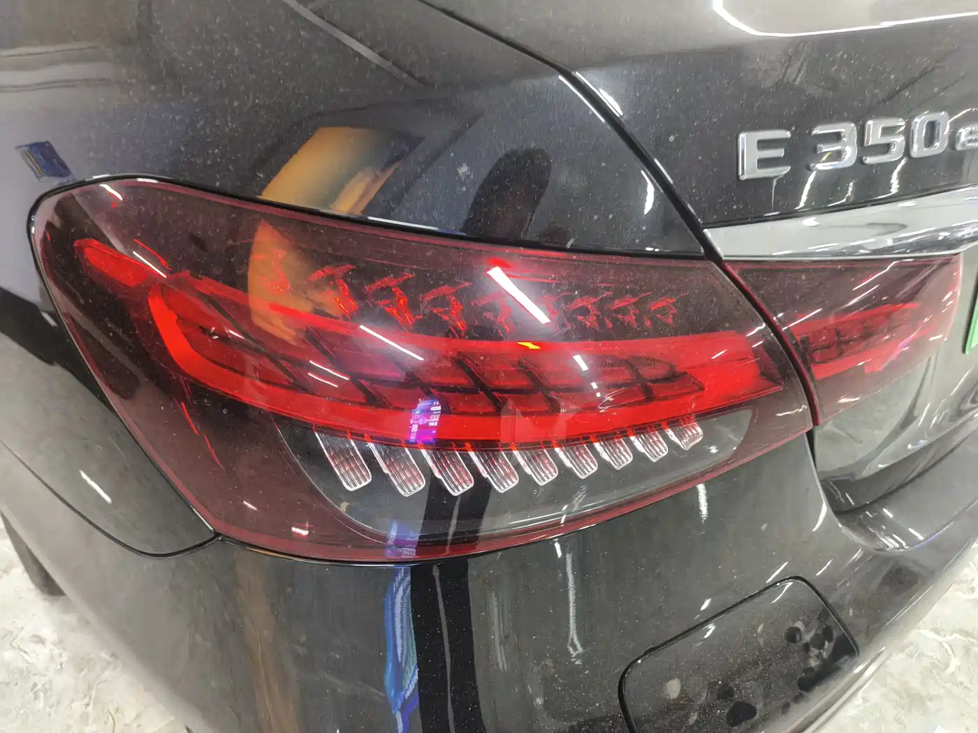 Mercedes-Benz E-Class New Energy 2021 E 350 e L Plug-in Hybrid Sports Sedan фото 12