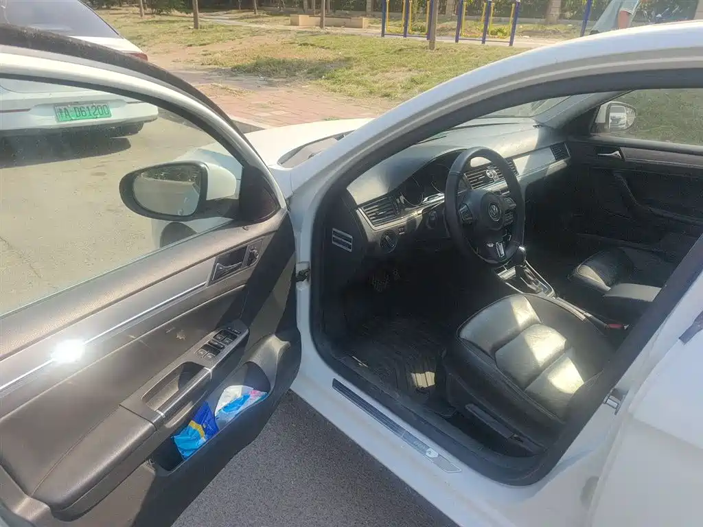 Volkswagen Bora 2015 Quality Edition 1.6L Automatic Comfort фото 14