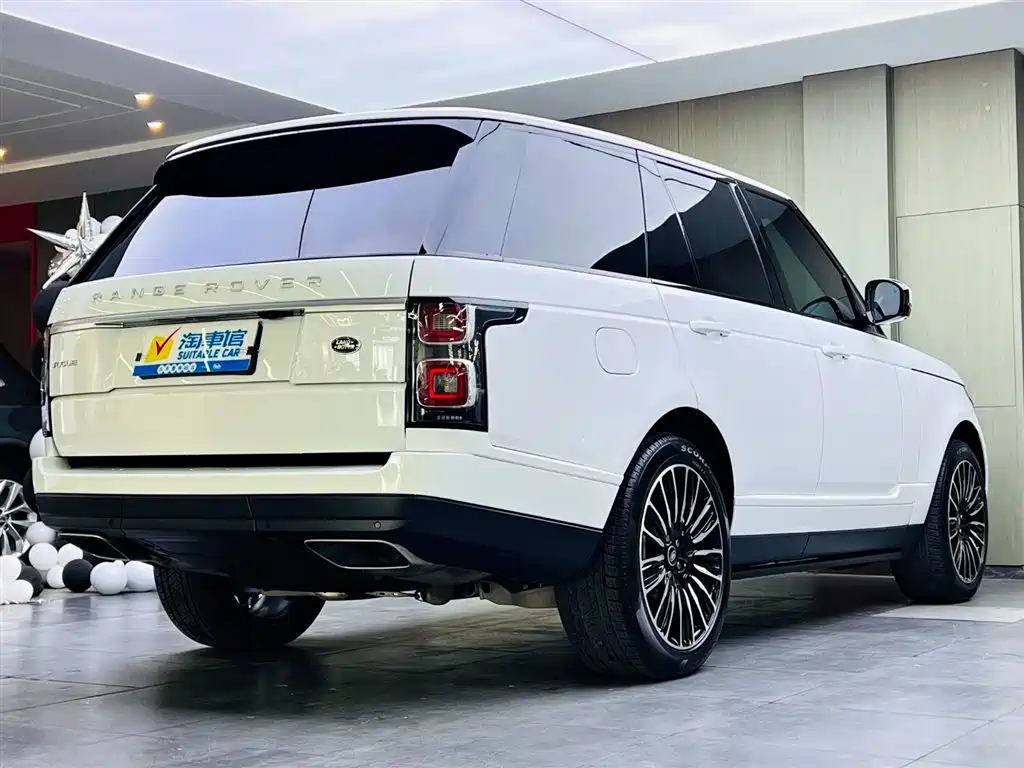 Land Rover Range Rover 2020 3.0 L6 Heritage Edition фото 4