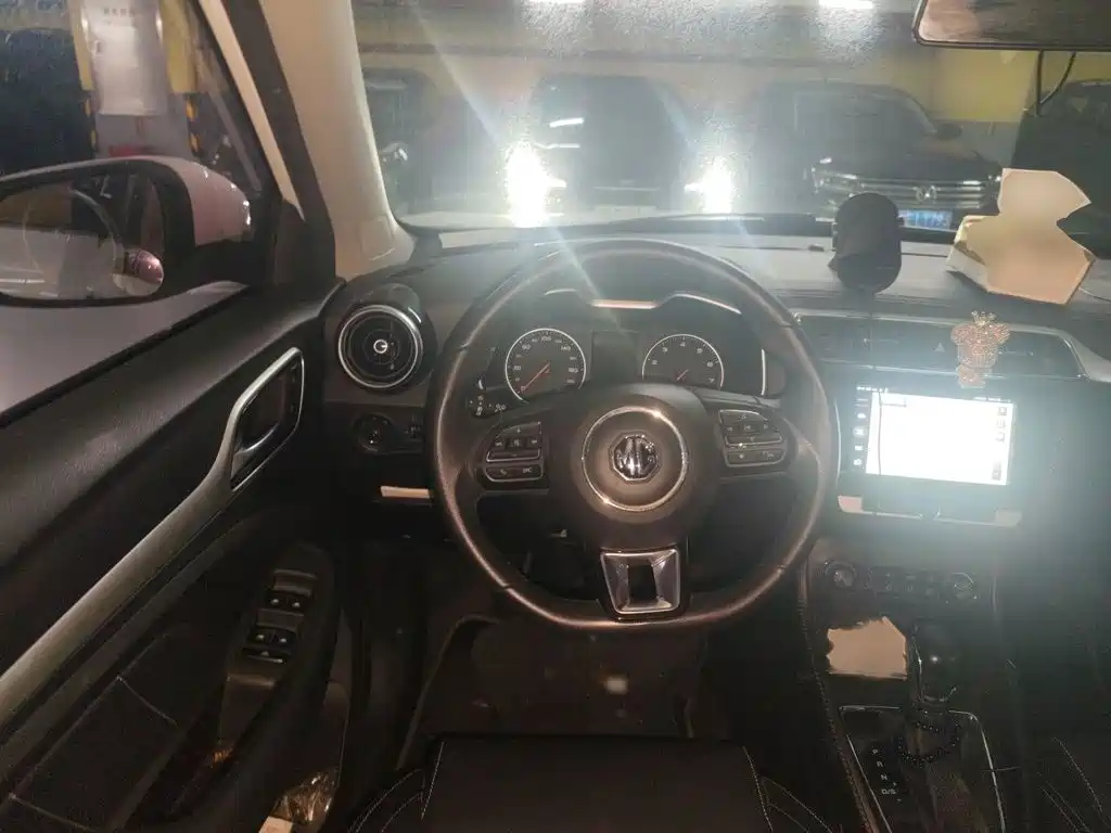 MG ZS 2017 2017 1.5L Auto Premium Internet Edition