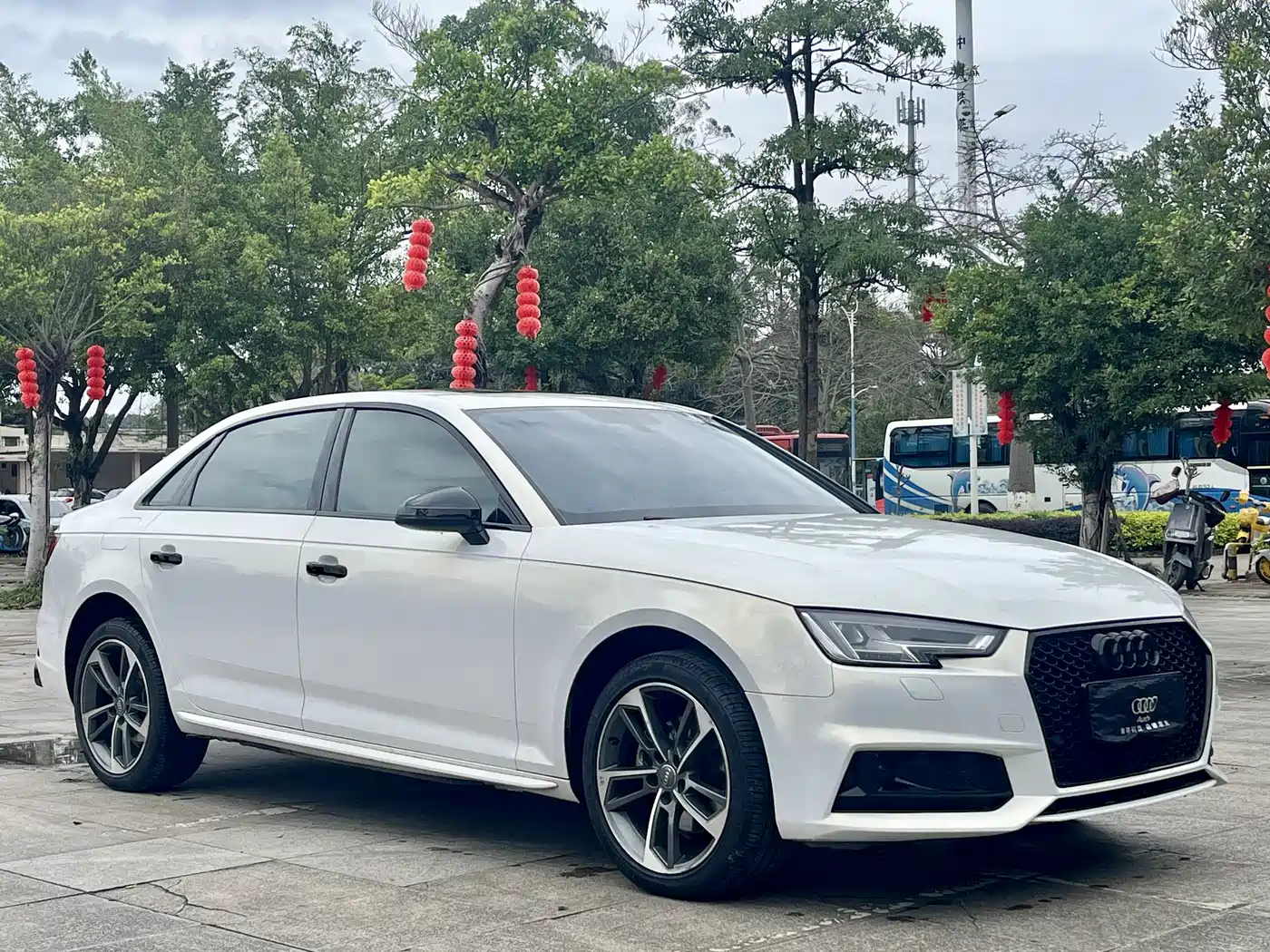Audi A4L 2017 40 TFSI Sport Edition фото 2