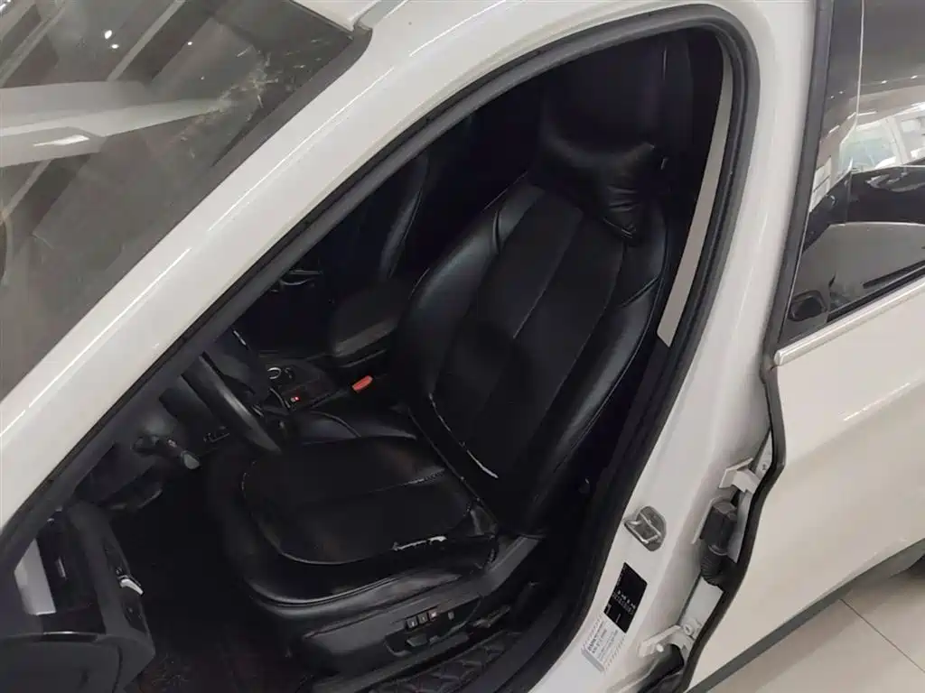 BMW X1 2018 sDrive20Li Leading Model фото 15