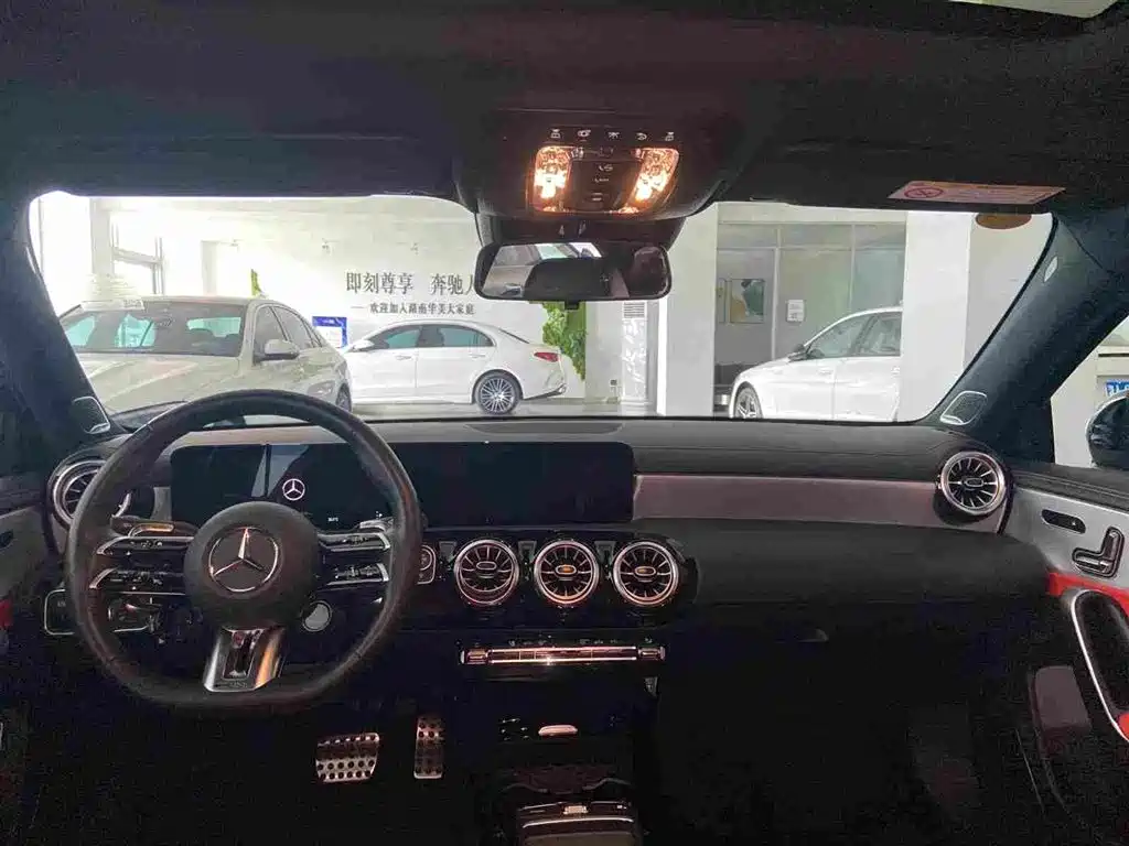 Photo 10 - Mercedes-Benz A-Class AMG