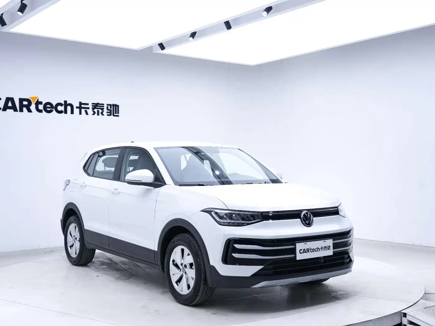 Volkswagen Tharu 2025 Model Rising Star 1.5L Advance Edition фото 6