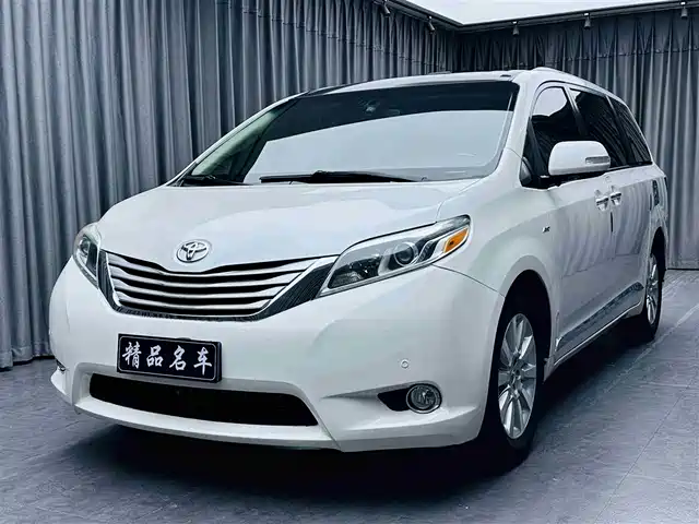TOYOTA SIENNA