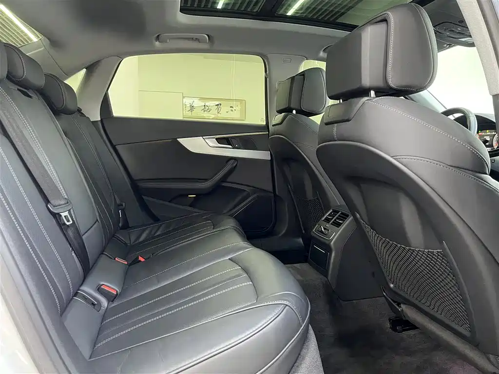 Audi A4L 2022 40 TFSI Luxury Dynamic фото 13