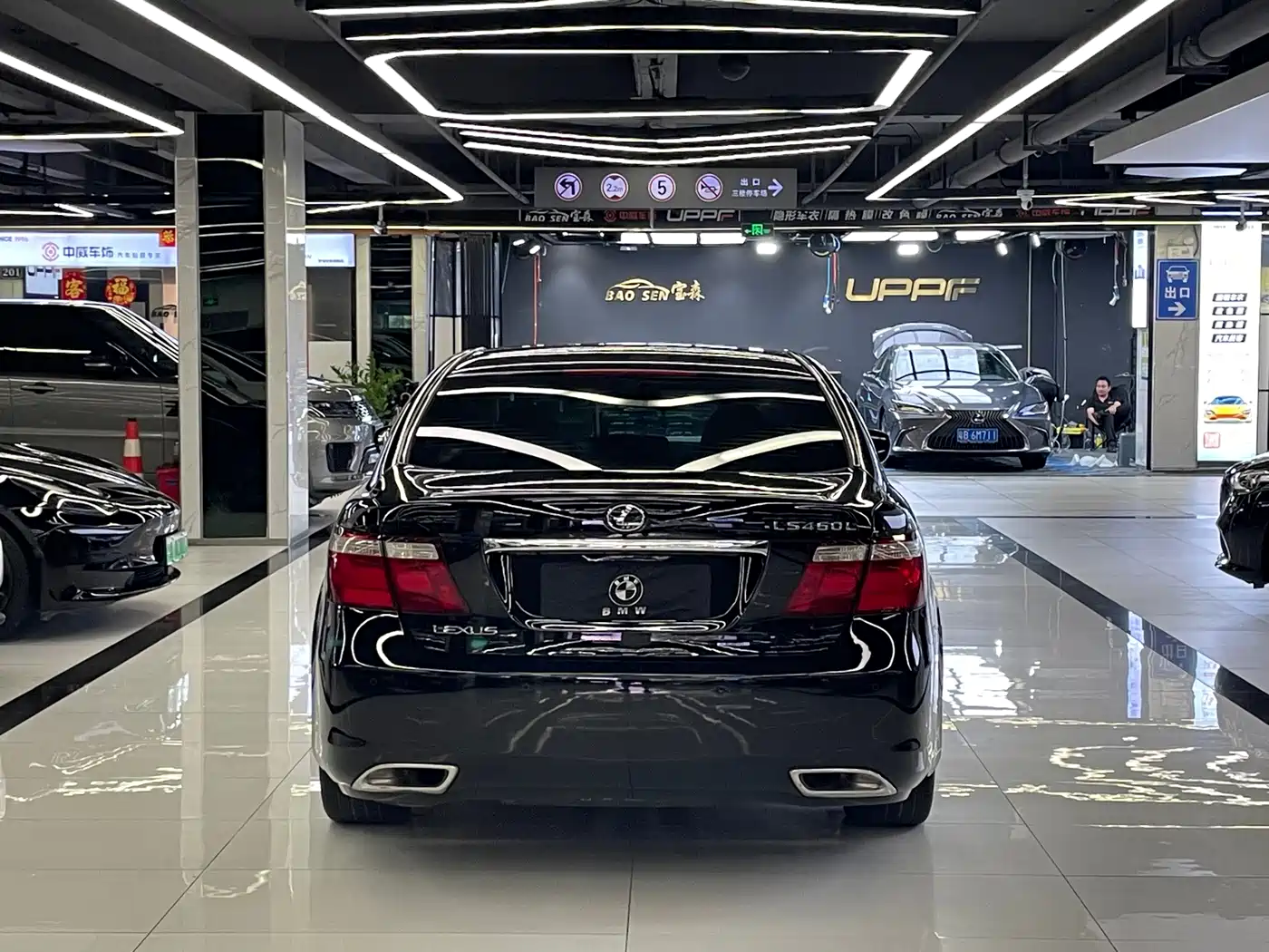Фото 42 - Lexus LS