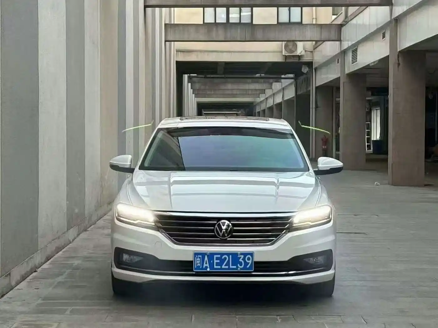 Фото 2 - Volkswagen Lavida