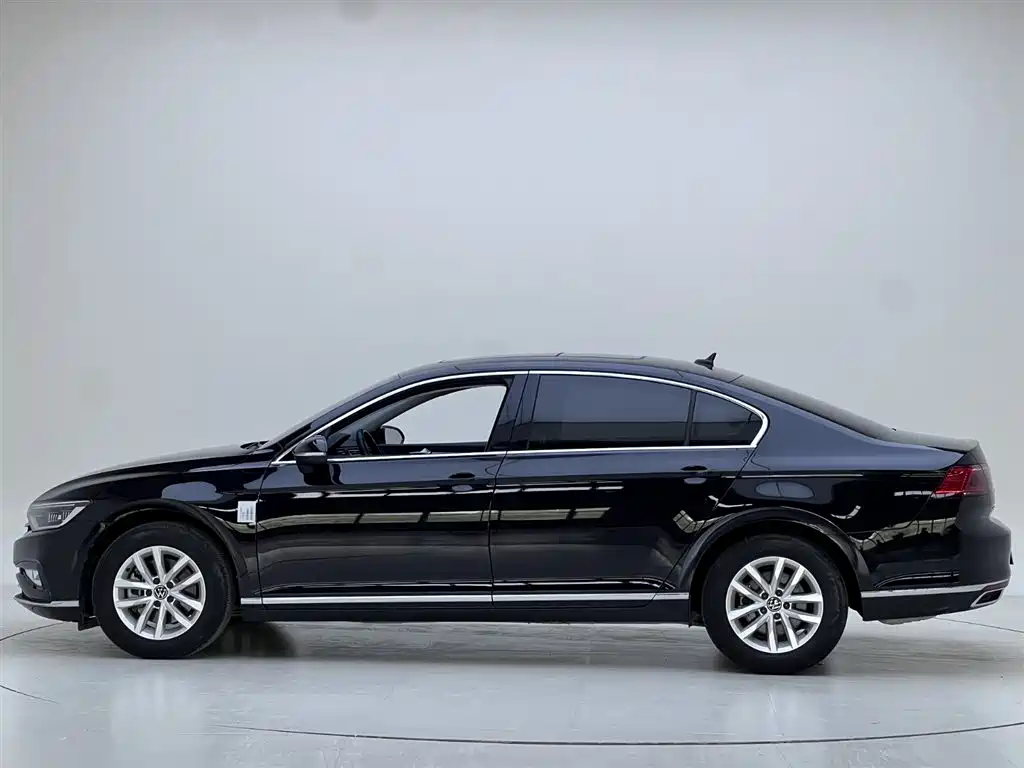 Volkswagen Magotan 2020 280TSI DSG Comfort фото 4