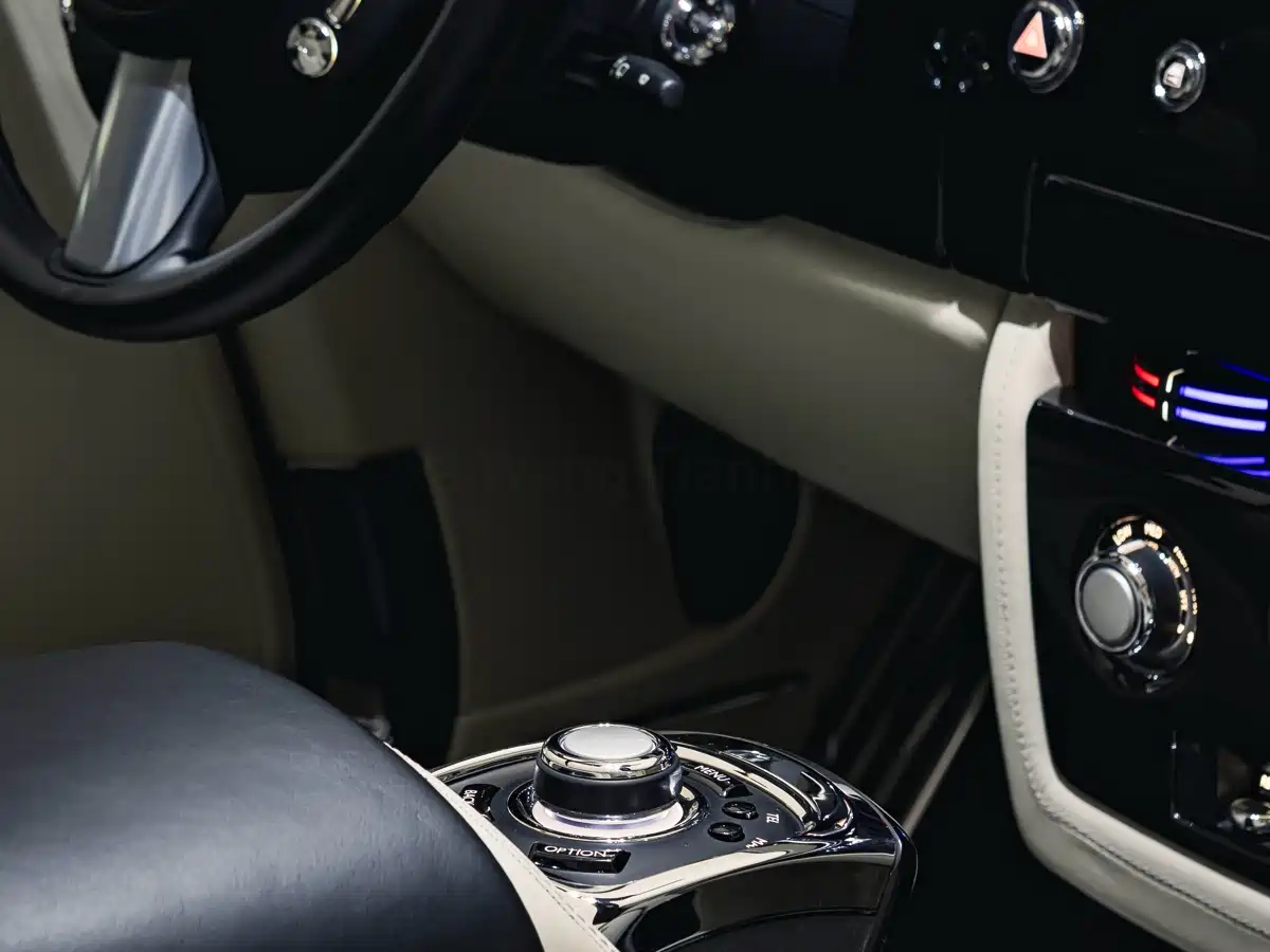 Фото 30 - Rolls-Royce Phantom