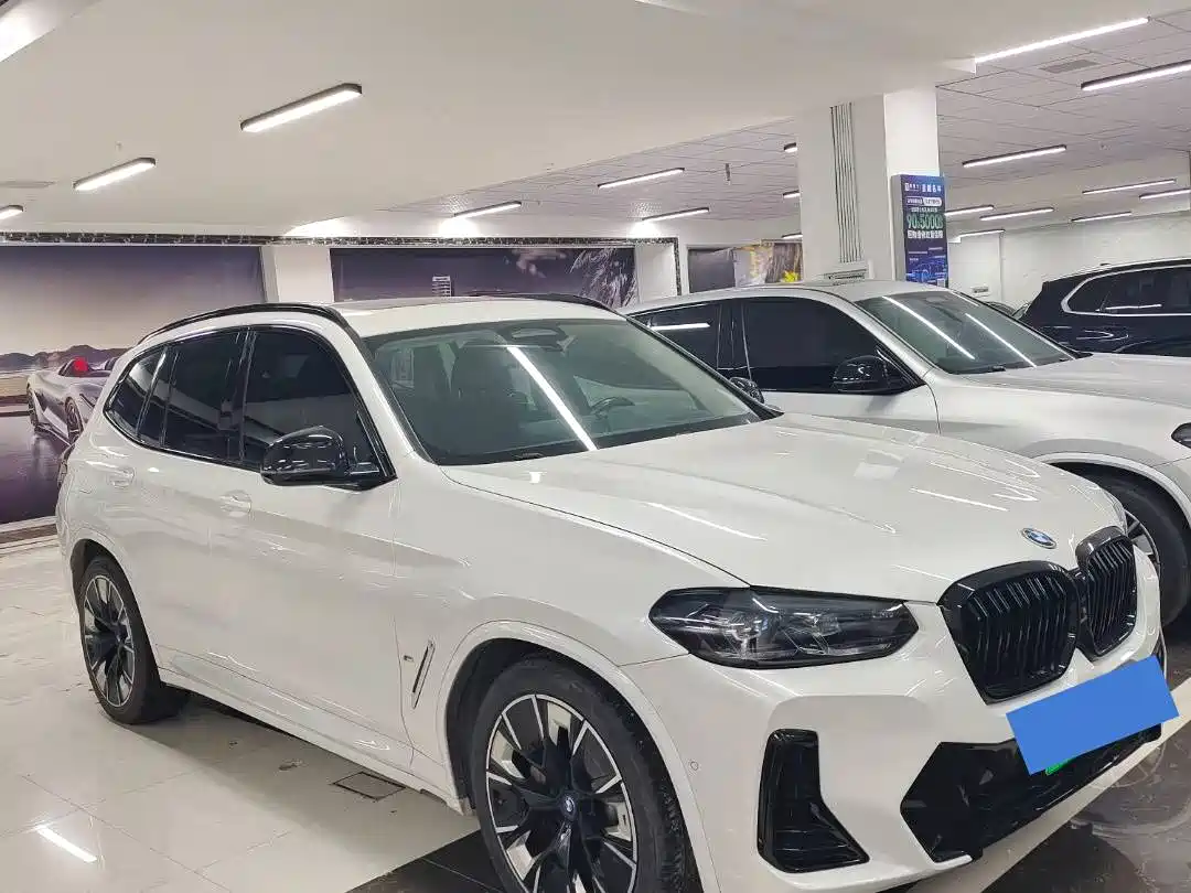 BMW IX3