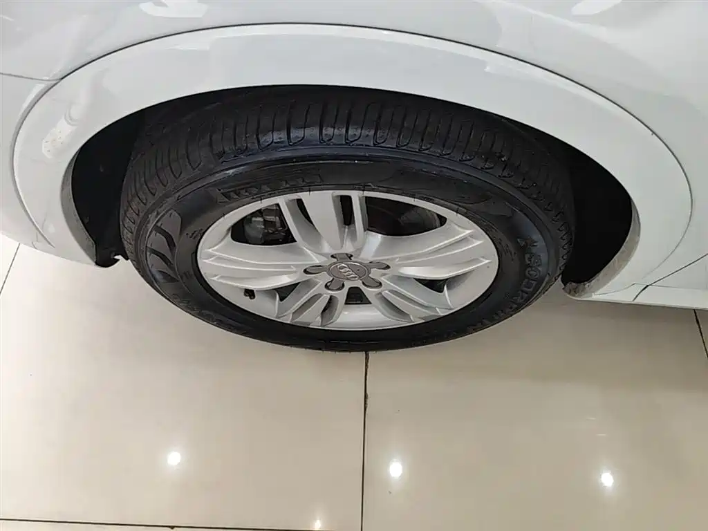 Audi Q3 2015 35 TFSI quattro Technology фото 23