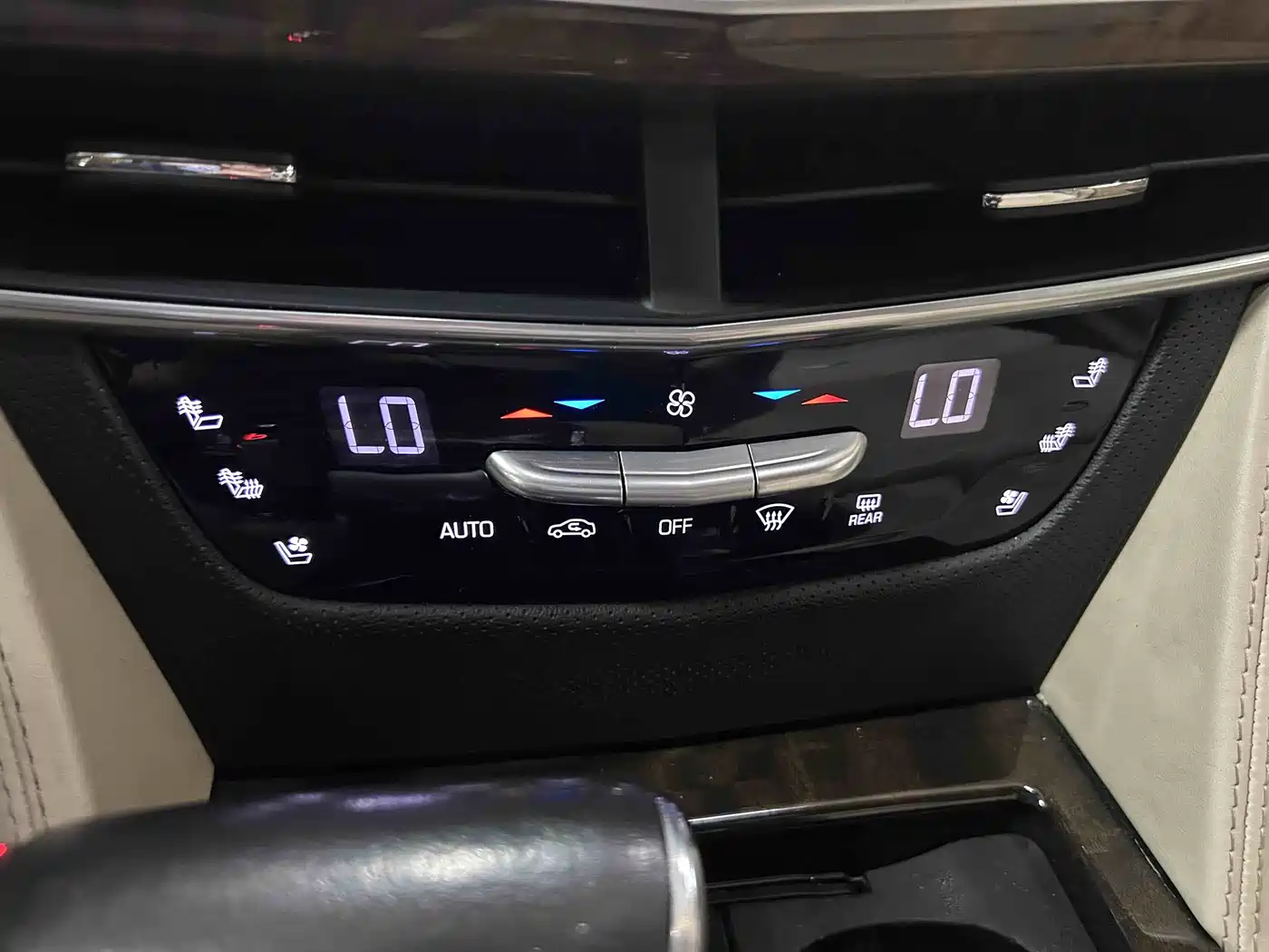 Cadillac CT6 2016 28T Platinum Edition фото 5