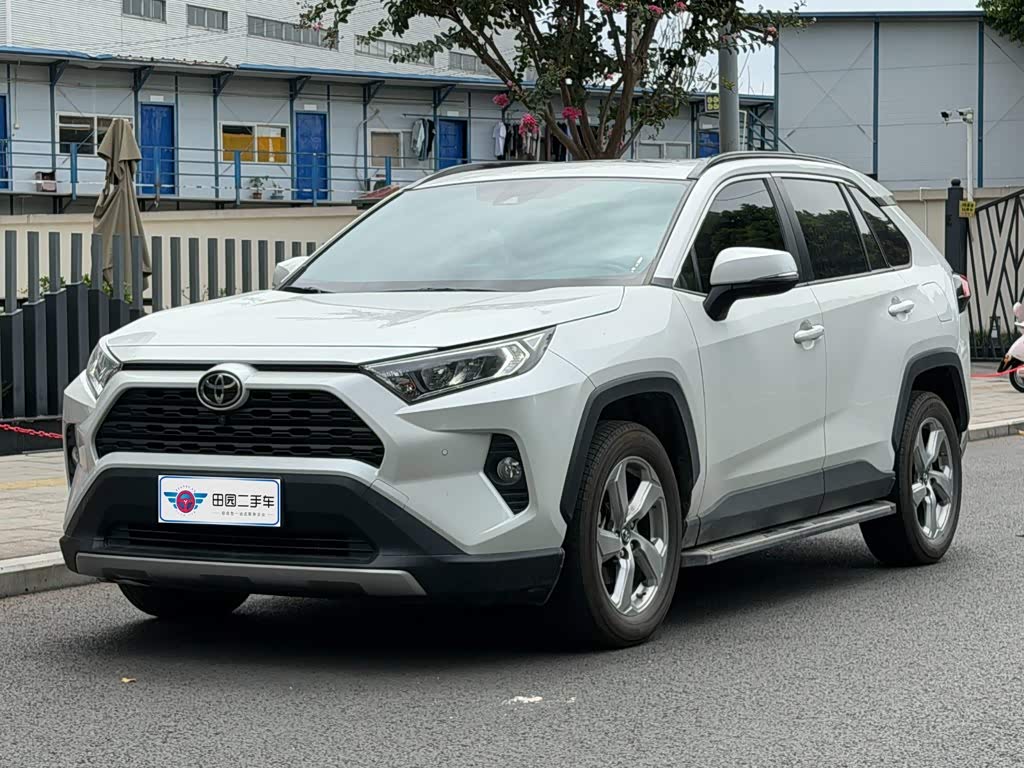 Toyota RAV4 Rongfang