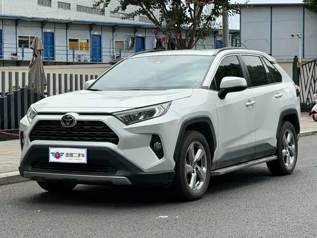Toyota RAV4 2.0L CVT, моноприводный, Style