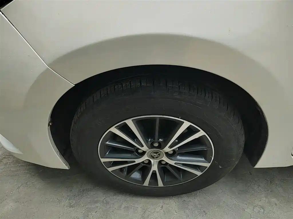 Toyota Levin 2014 1.6G CVT Elite Edition фото 23